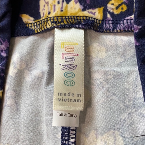 Lularoe TC Leggings - Picture 4 of 4